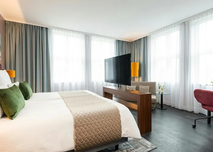 Leonardo Royal Alexanderplatz 4*