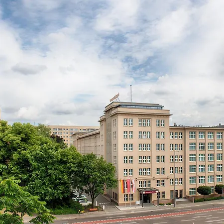 Leonardo Royal Alexanderplatz 4*