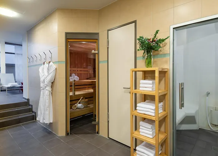 Leonardo Royal Alexanderplatz 4* ברלין