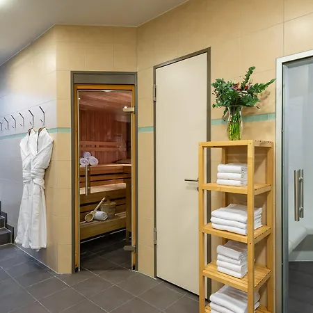 Leonardo Royal Hotel Berlin Alexanderplatz 4* Berlín