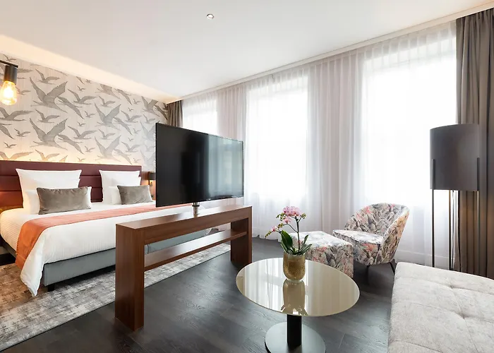 Отель Leonardo Royal Alexanderplatz 4*